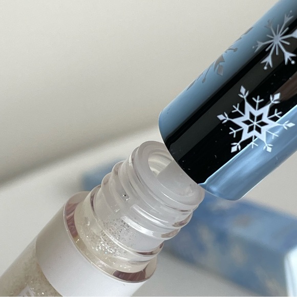 Disney Frozen 2 Elsa Colourpop Ultra Glossy Lip in color Mythic Journey - Picture 9 of 11